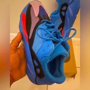 Adidas Yezzy 700. Blue res
